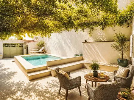 Villa Cotton House, maison neoclassique 1875 avec piscine : photo 4
