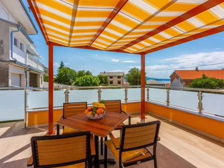 Location appartement à Novi Vinodolski, Wohnung in Novi Vinodolski mit Eigenem Balkon