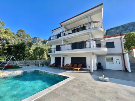 Villa Hidden Gem – 18 pers., piscine privée à Bribir : photo 2