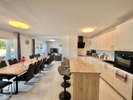 Villa Hidden Gem – 18 pers., piscine privée à Bribir : photo 13