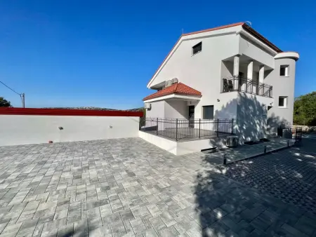 Villa Hidden Gem – 18 pers., piscine privée à Bribir : photo 28