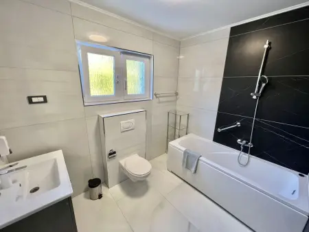 Villa Hidden Gem – 18 pers., piscine privée à Bribir : photo 60