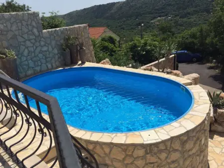 Maison Paun à Bribir : piscine privée, 6 personnes