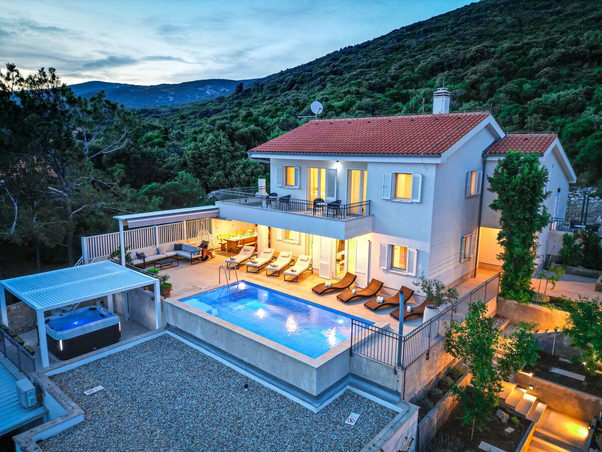 Villa 4 chambres avec piscine chauffée face à la mer, Cres - Photo 2