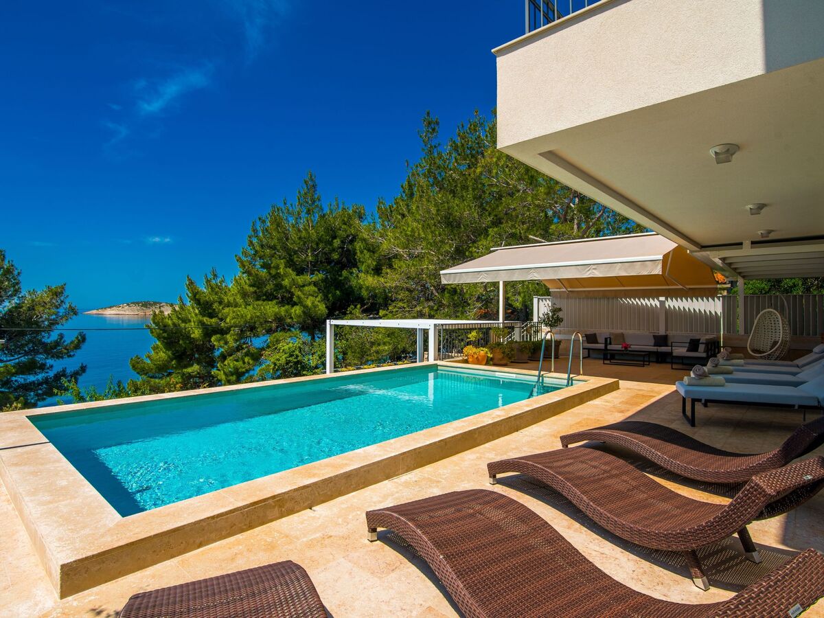 Villa 4 chambres avec piscine chauffée face à la mer, Cres - Photo 8