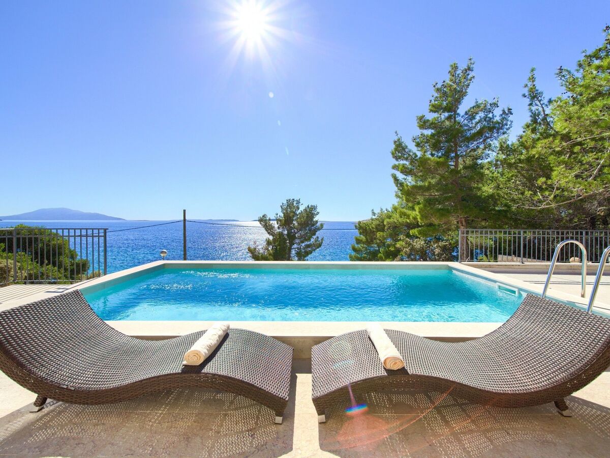 Villa 4 chambres avec piscine chauffée face à la mer, Cres - Photo 12