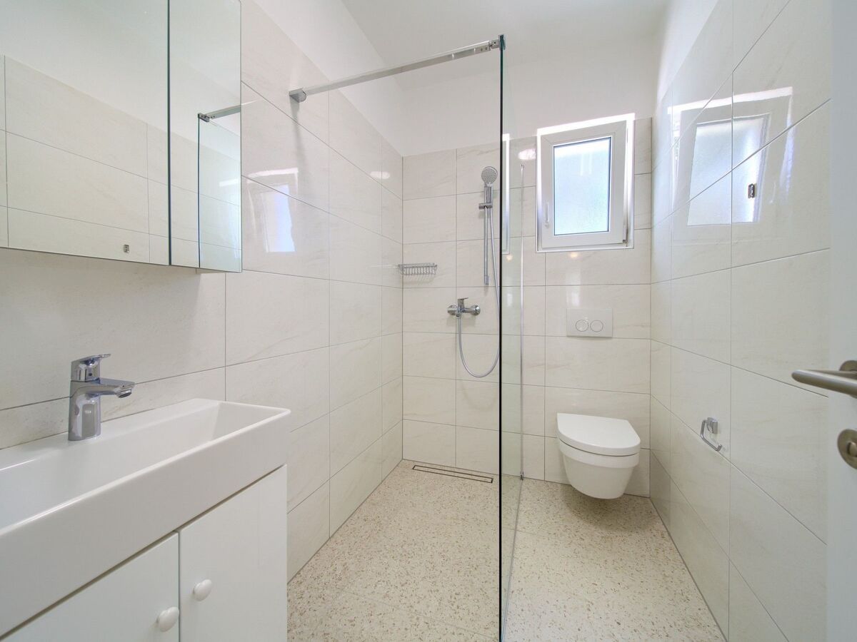 Villa 4 chambres avec piscine chauffée face à la mer, Cres - Photo 24