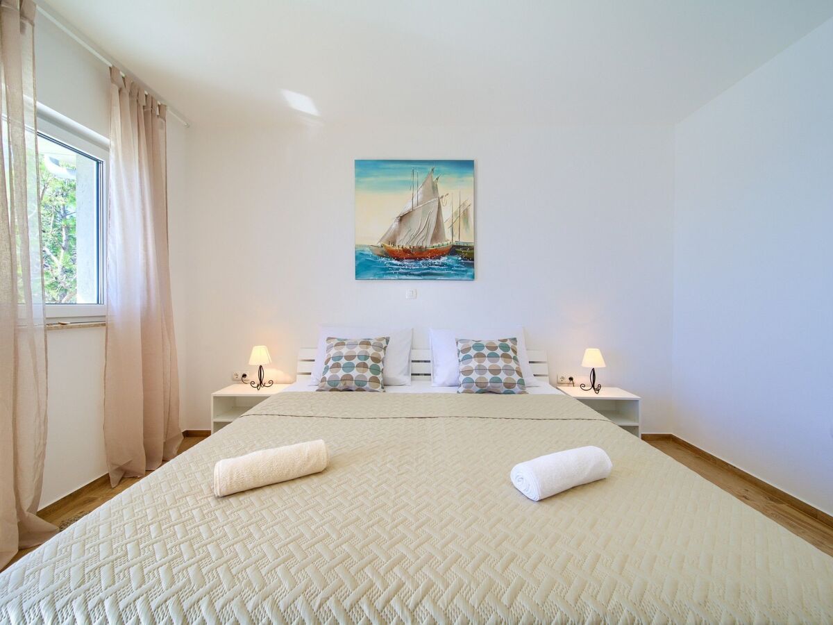 Villa 4 chambres avec piscine chauffée face à la mer, Cres - Photo 35