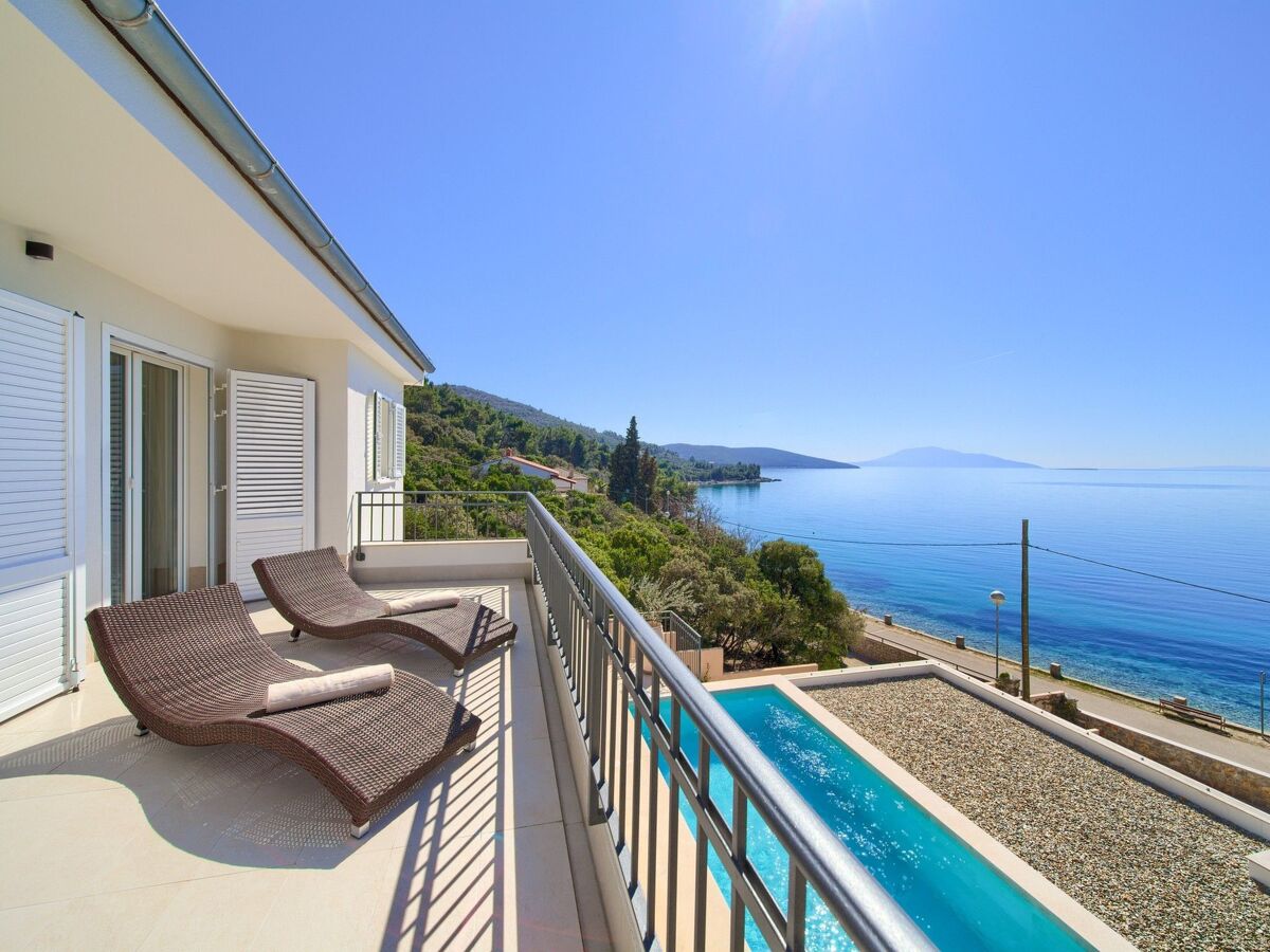 Villa 4 chambres avec piscine chauffée face à la mer, Cres - Photo 37