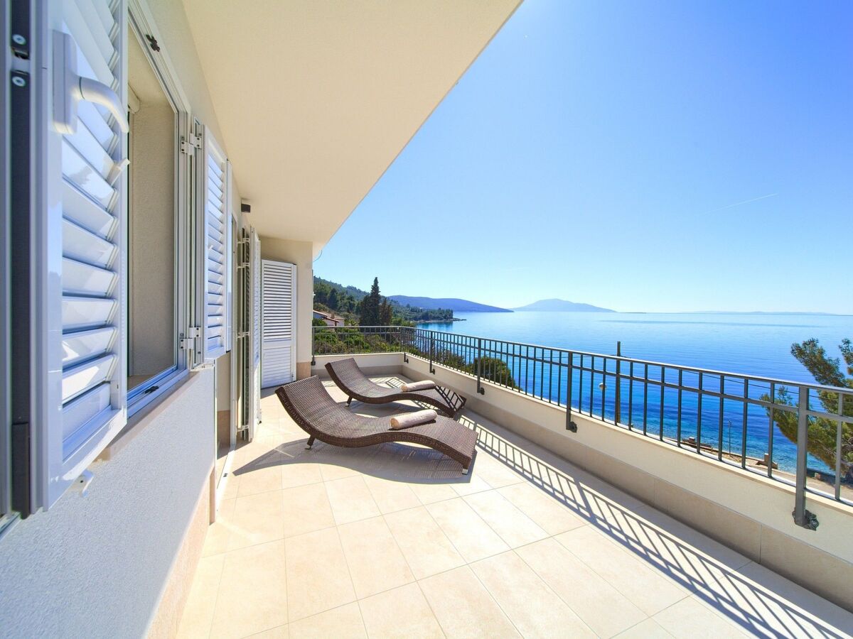 Villa 4 chambres avec piscine chauffée face à la mer, Cres - Photo 38