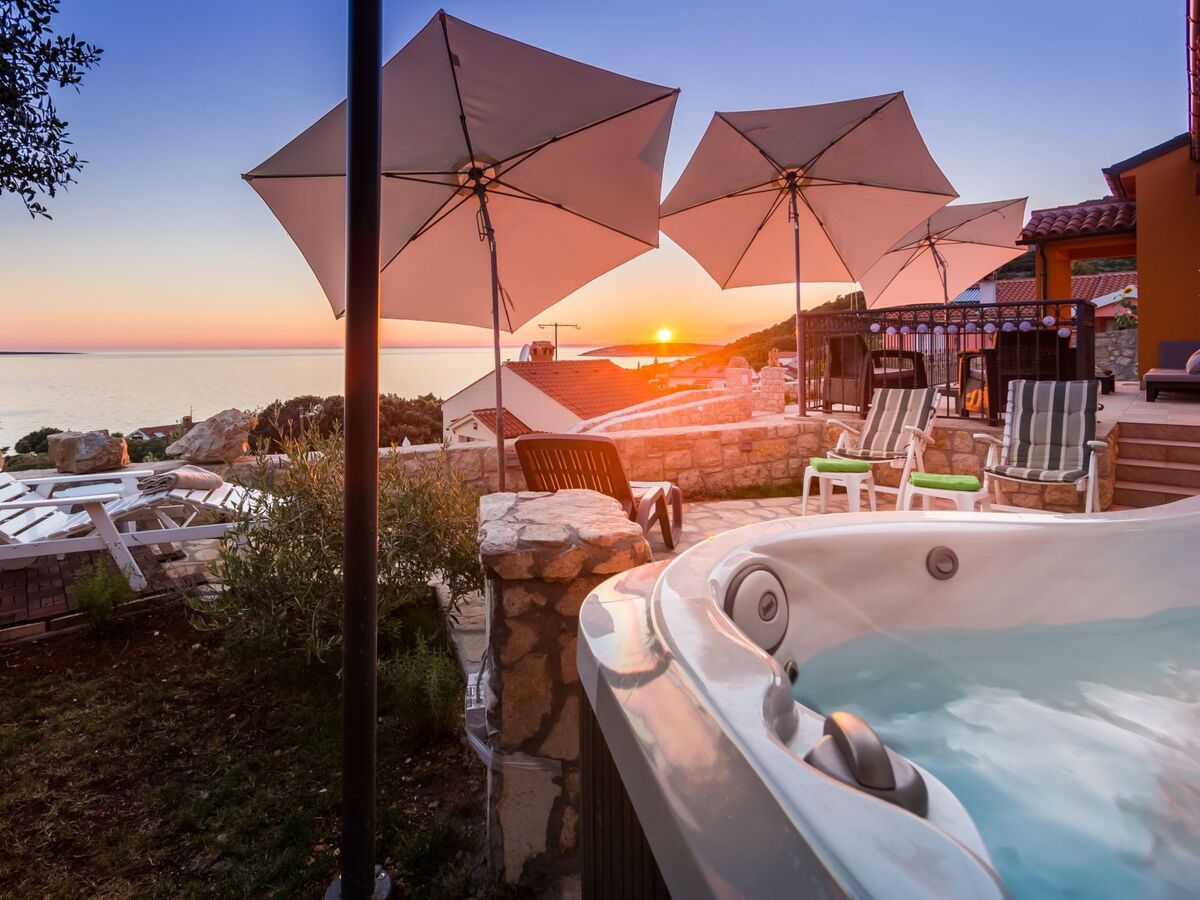 Villa Cres avec vue mer, piscine et Jacuzzi privés - Photo 4