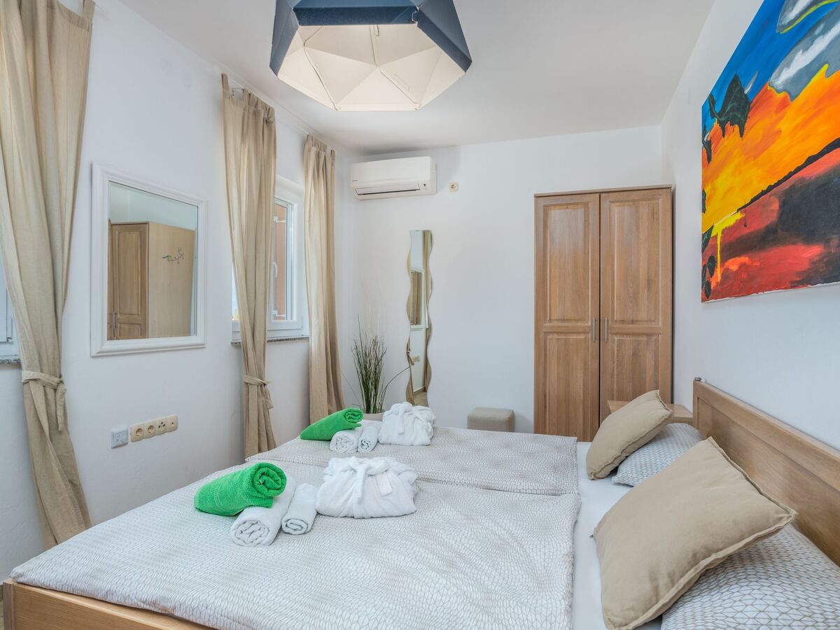 Villa Cres avec vue mer, piscine et Jacuzzi privés - Photo 10