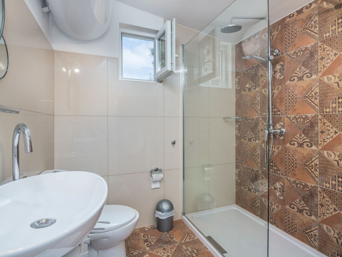 Villa Cres avec vue mer, piscine et Jacuzzi privés - Photo 16
