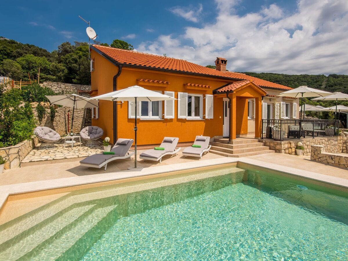 Villa Cres avec vue mer, piscine et Jacuzzi privés - Photo 25