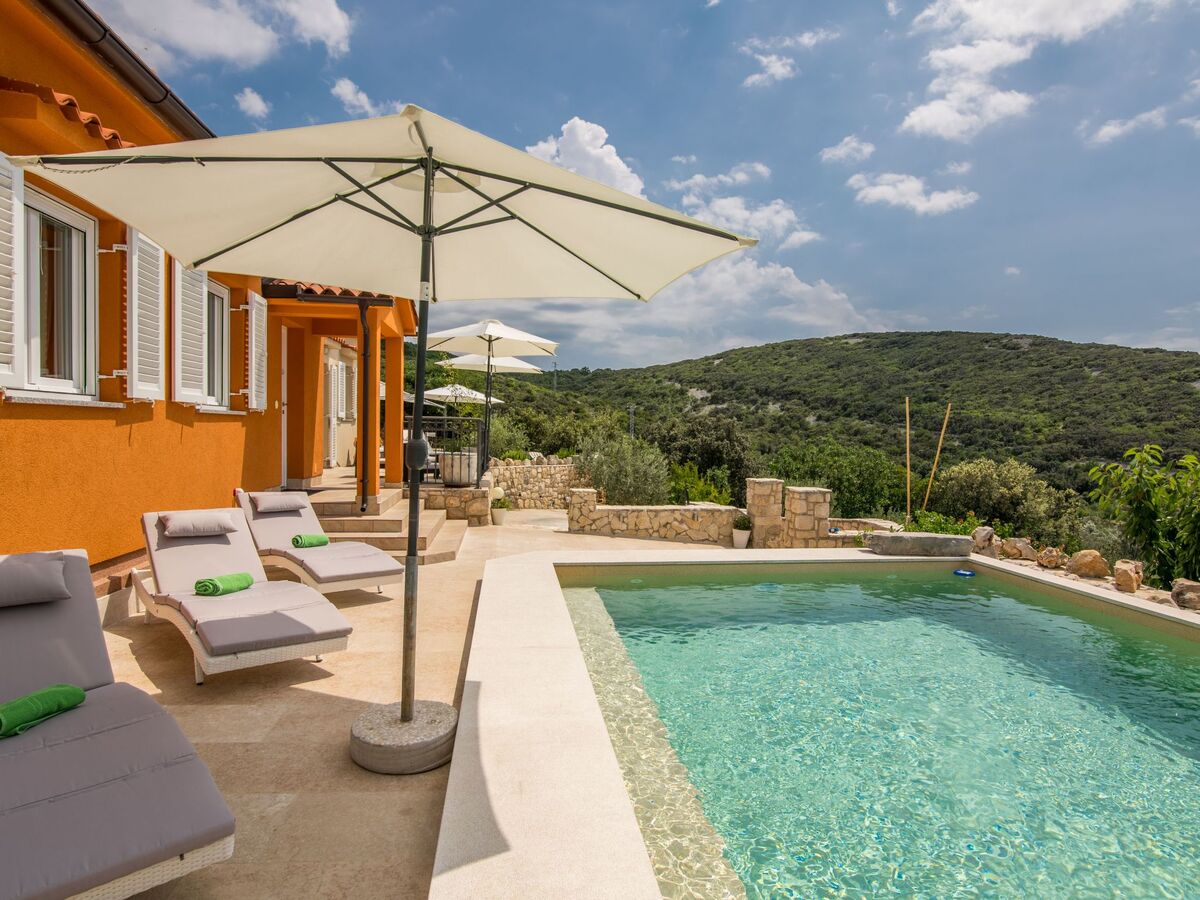 Villa Cres avec vue mer, piscine et Jacuzzi privés - Photo 27
