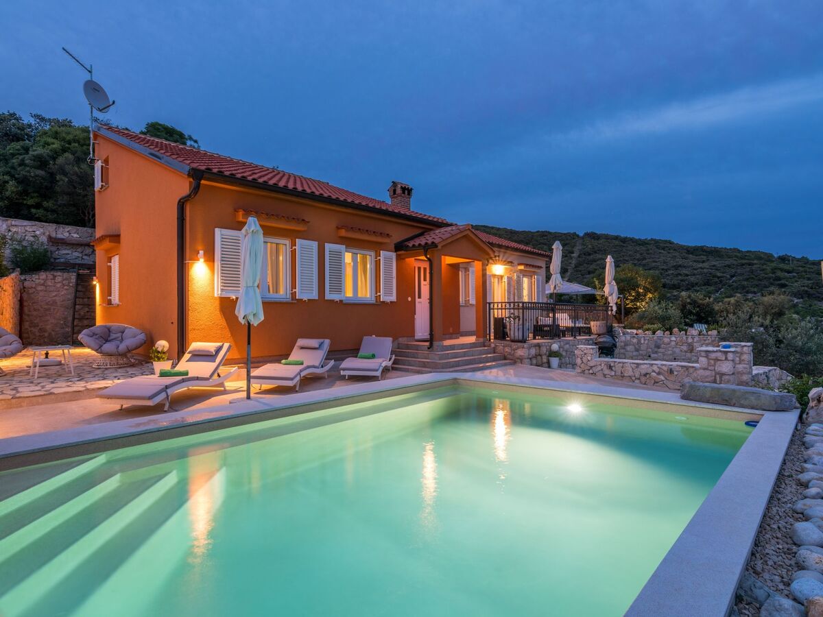 Villa Cres avec vue mer, piscine et Jacuzzi privés - Photo 43