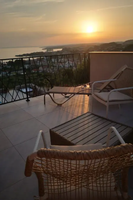 Villa Vista Arba : maison avec piscine privée à Banjol, Rab : photo 2