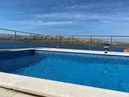 Villa Dražica avec piscine chauffée privée à Pag : photo 10