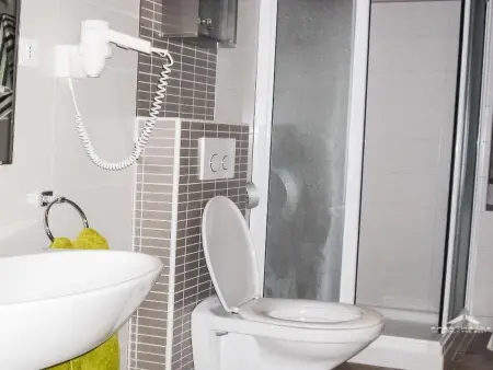 Maison côtière à Zubovići, 20 m de la plage : photo 5