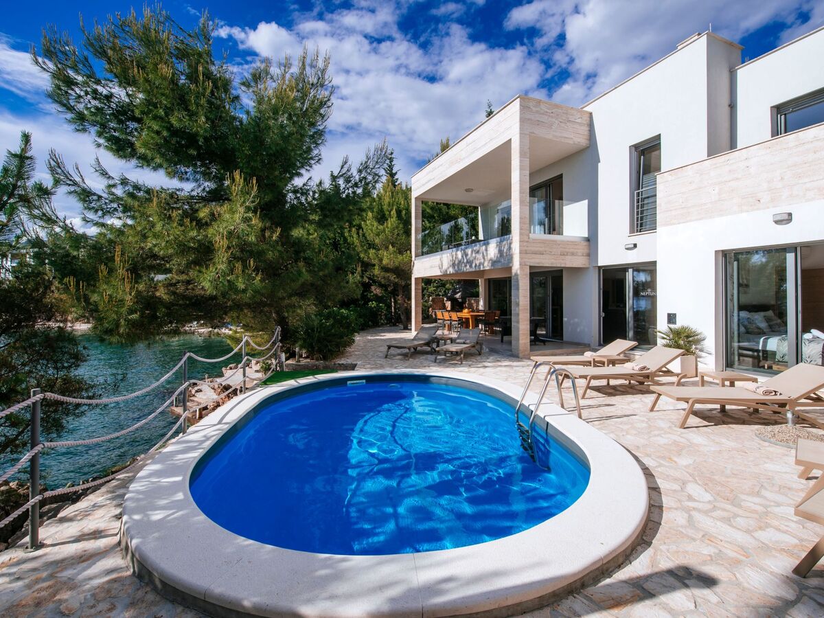 Villa Kalipso – Maison 8 pers, piscine privée, 4 m de la mer - Photo 1