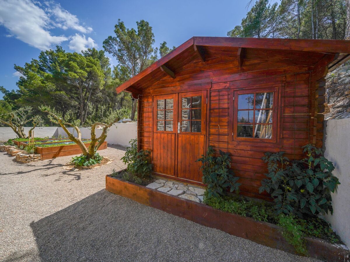 Villa Karla à Pridraga : maison pierre avec piscine - Photo 23