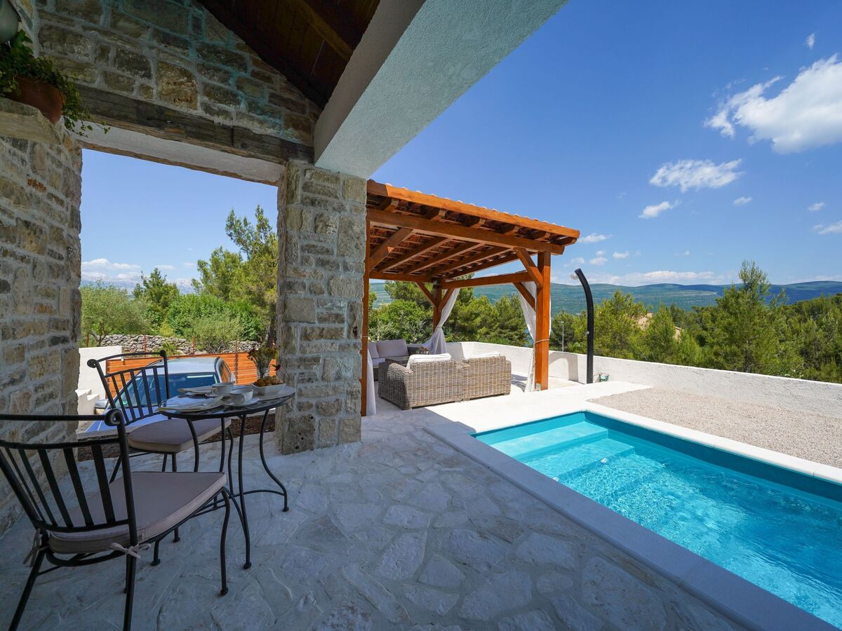 Villa Karla à Pridraga : maison pierre avec piscine - Photo 35