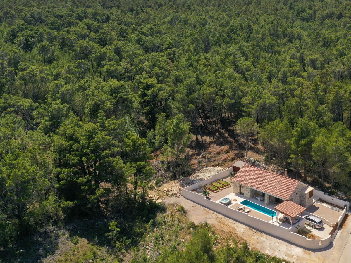 Villa Karla à Pridraga : maison pierre avec piscine - Photo 54