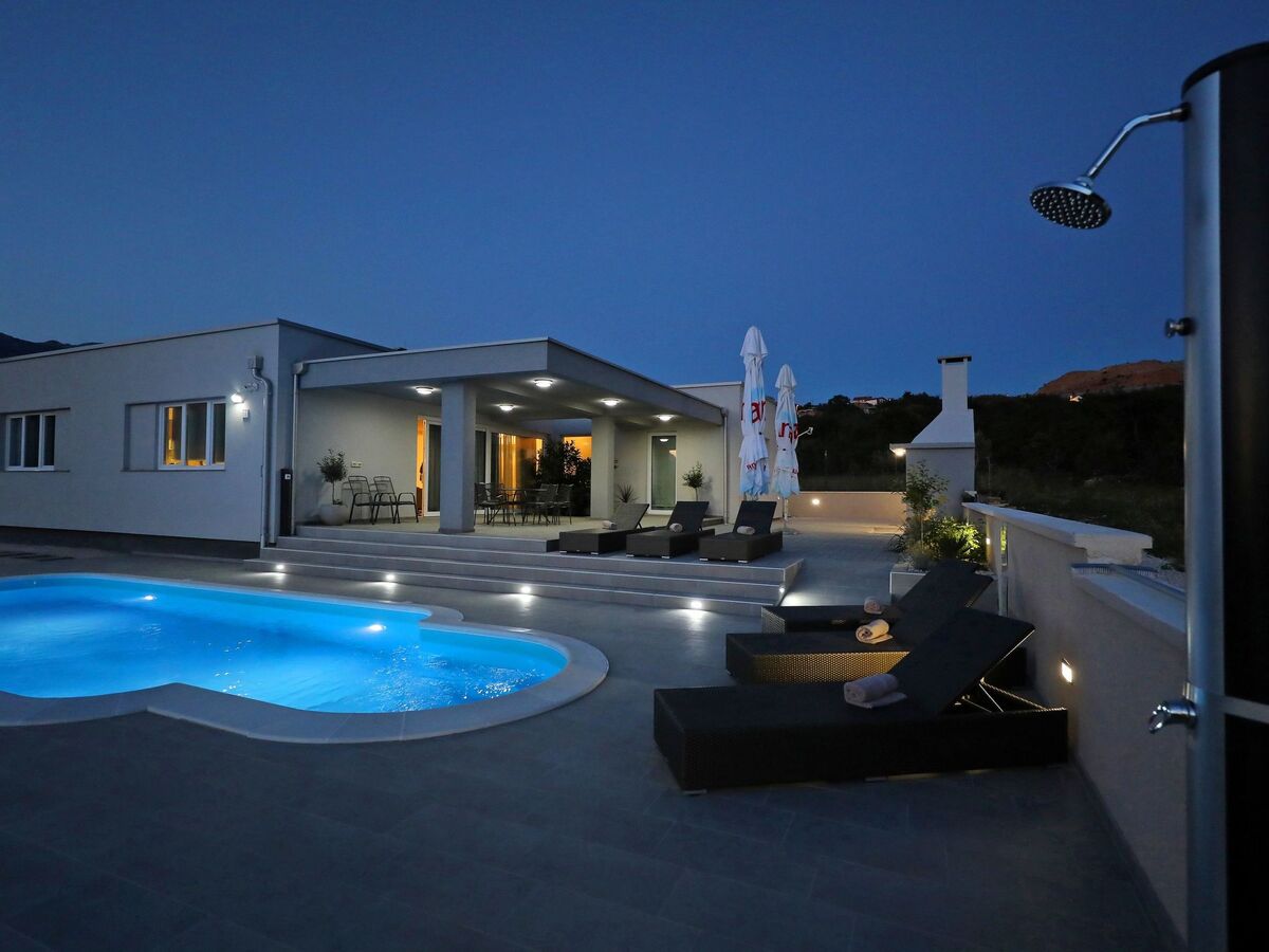 Villa moderne face à la mer à Rovanjska - Photo 4