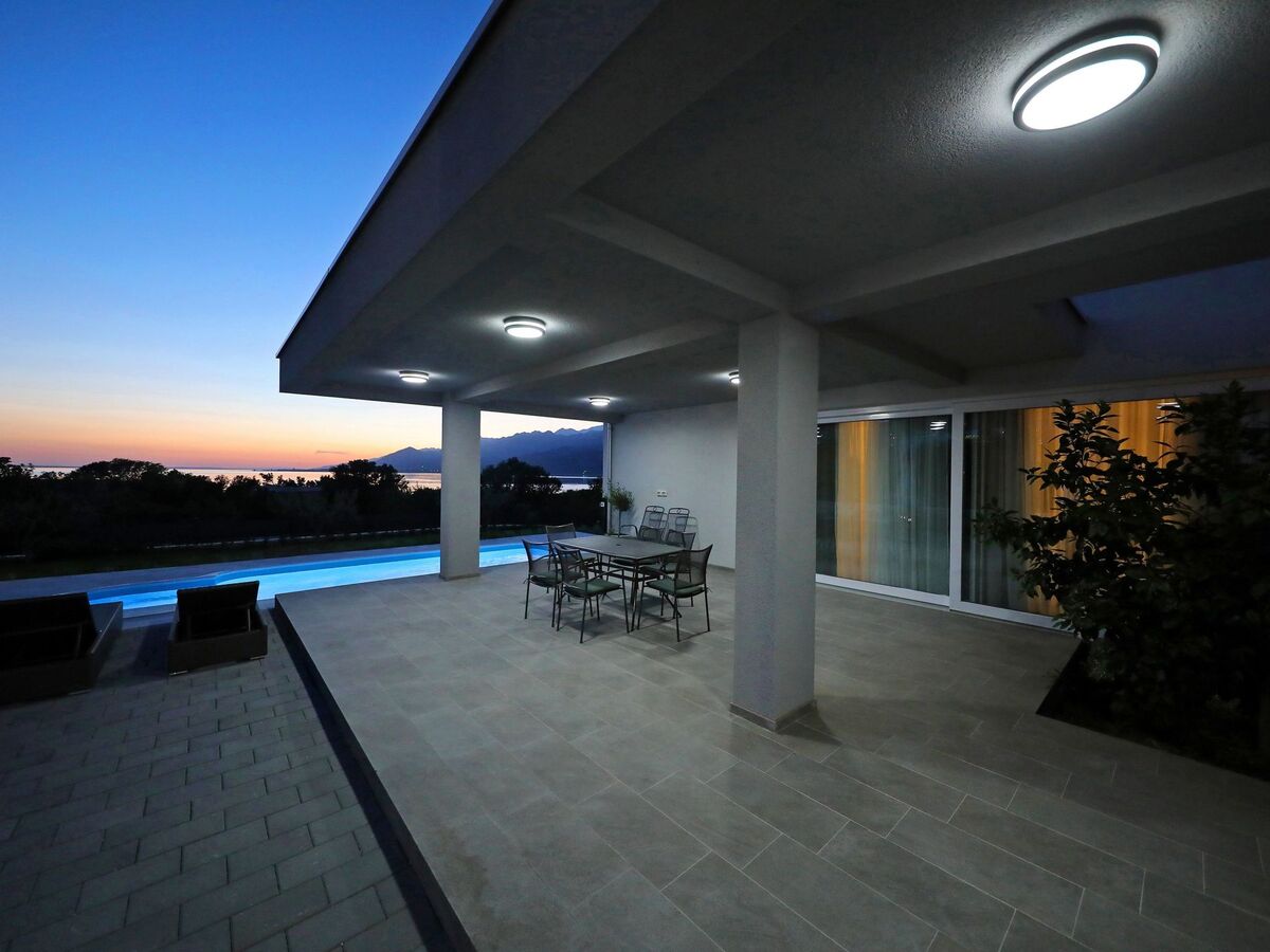 Villa moderne face à la mer à Rovanjska - Photo 32