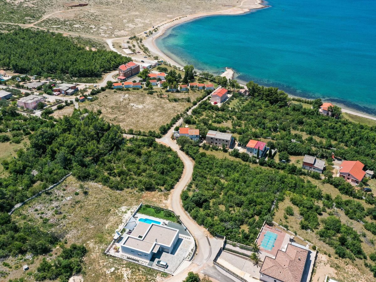 Villa moderne face à la mer à Rovanjska - Photo 35