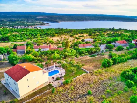 Villa 7 chambres avec piscine et vue mer à Novigrad