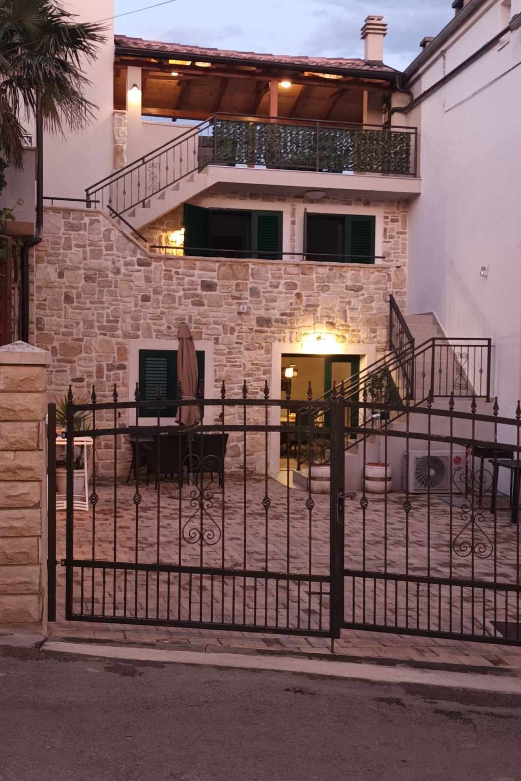 Jacuzzi Haus – Maison 6 pers., vue mer à Posedarje - Photo 37