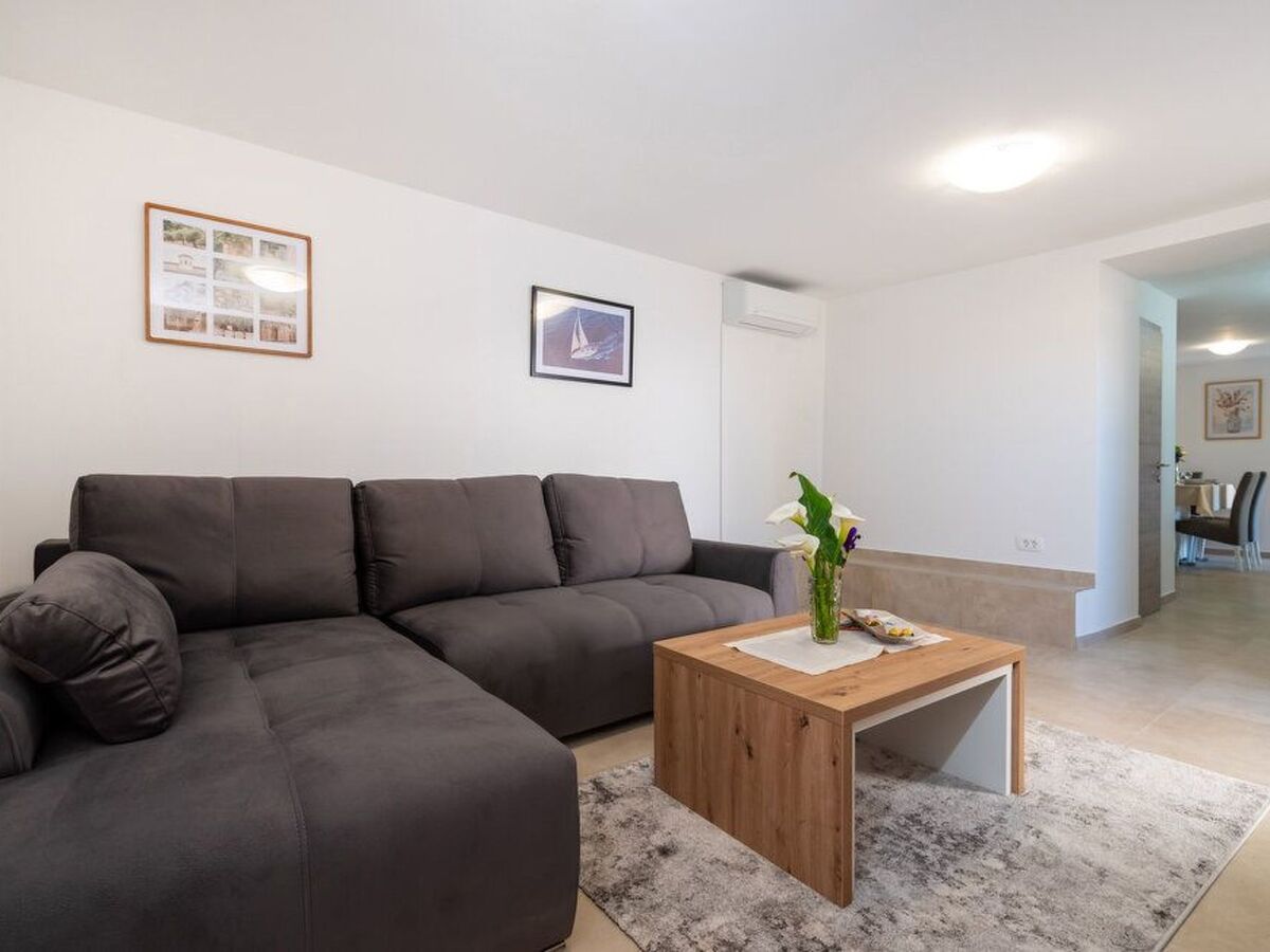 Maison avec jacuzzi privé à Posedarje, 2 km de la mer - Photo 11