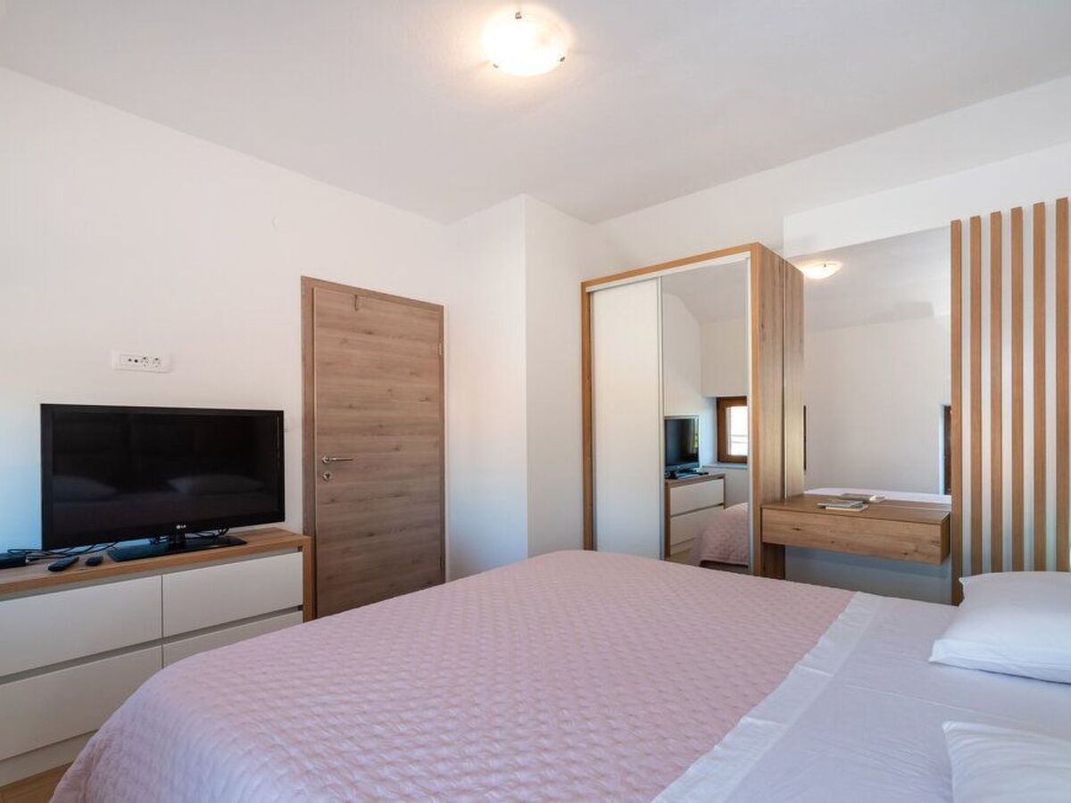 Maison avec jacuzzi privé à Posedarje, 2 km de la mer - Photo 20