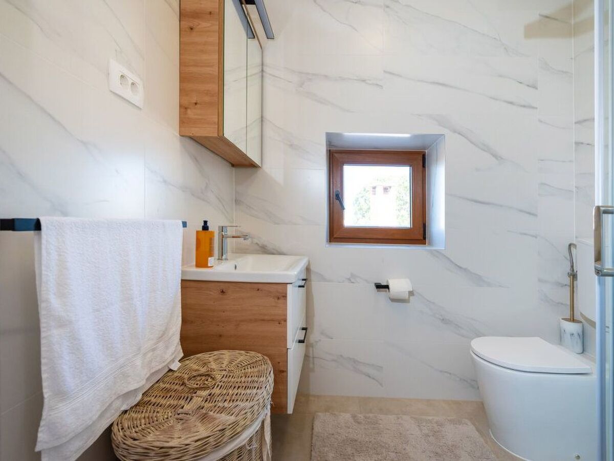 Maison avec jacuzzi privé à Posedarje, 2 km de la mer - Photo 21