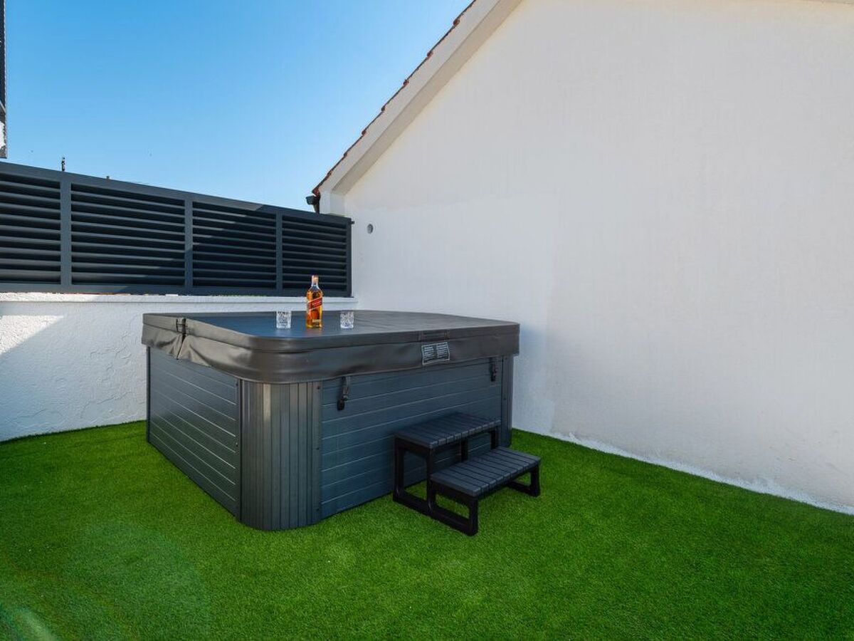 Maison avec jacuzzi privé à Posedarje, 2 km de la mer - Photo 25