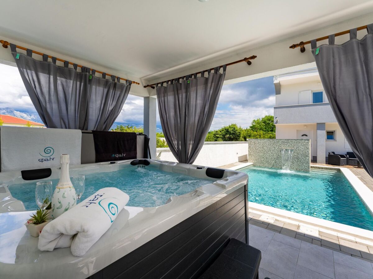 Villa La Pieda – Maison 8 pers, piscine chauffée à Ražanac - Photo 3