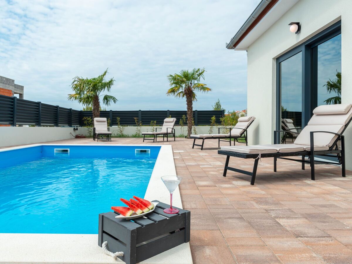 Villa avec piscine chauffée privée à Vrsi - Photo 5