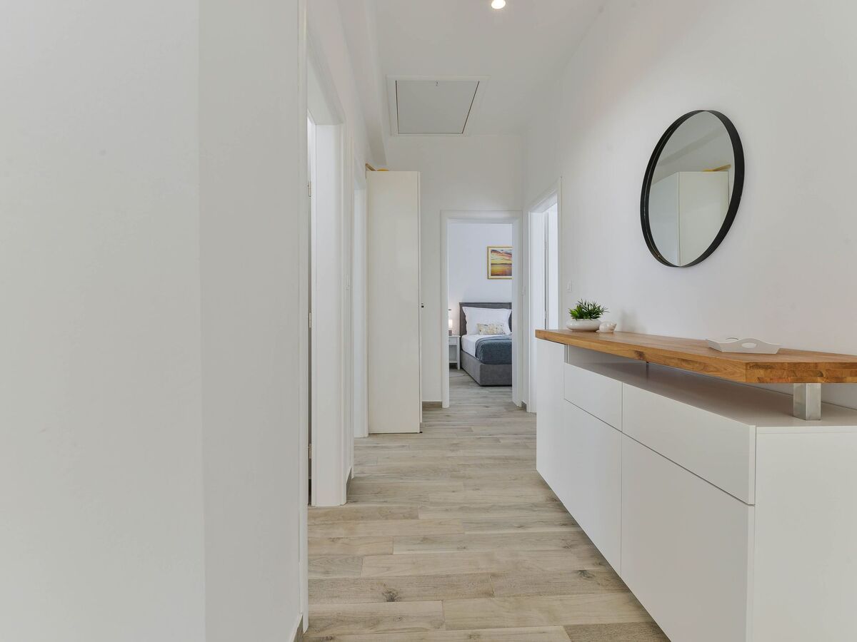 Villa avec piscine chauffée privée à Vrsi - Photo 32