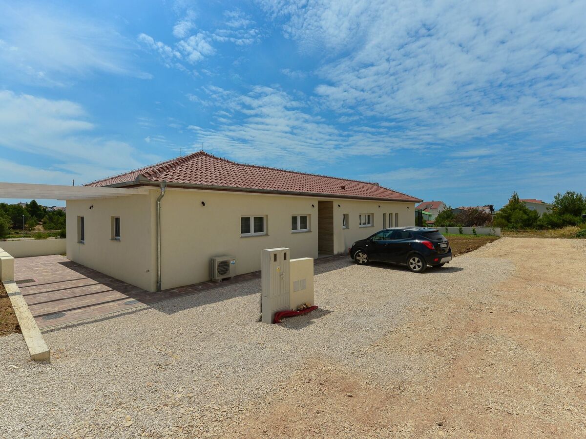Villa avec piscine chauffée privée à Vrsi - Photo 40