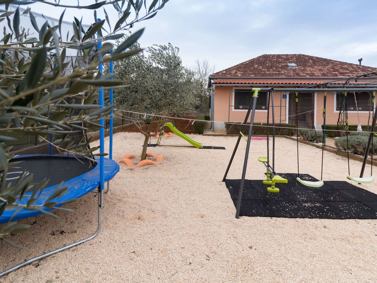 Maison Jasmin à Nin : 7 pers., jardin privé et terrasse - Photo 2
