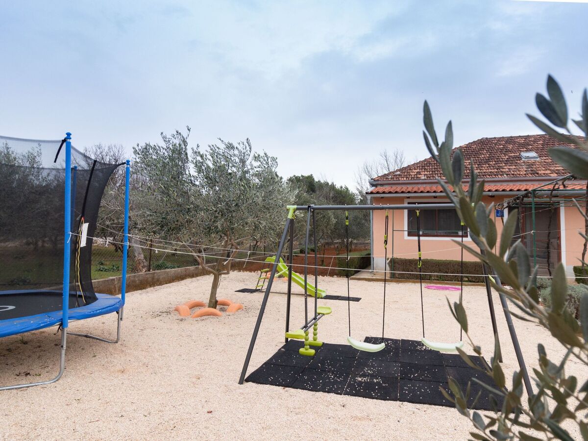 Maison Jasmin à Nin : 7 pers., jardin privé et terrasse - Photo 4