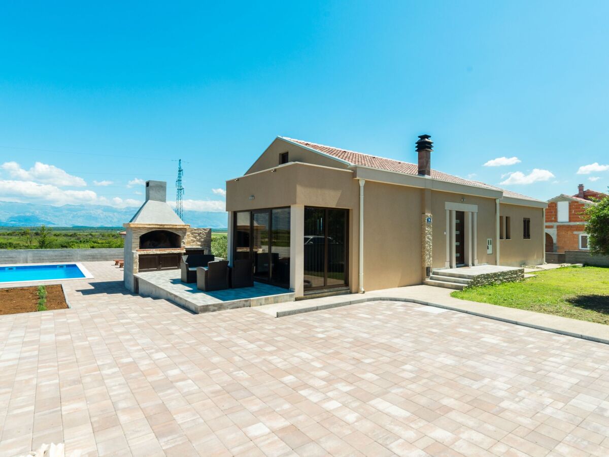 Villa Maslina à Nin : piscine privée et vue Velebit - Photo 19