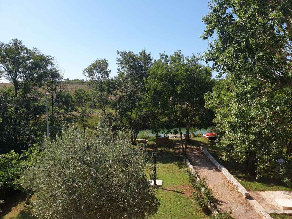 Maison au bord de la rivière Miljašić à Nin - Photo 4