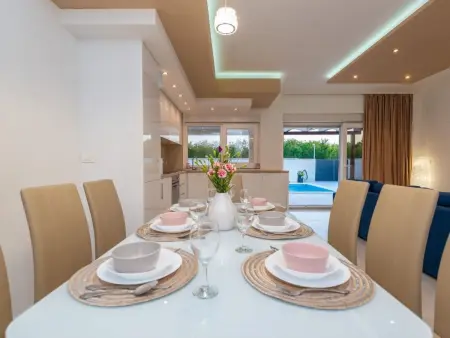 Villa 3 chambres avec piscine chauffée à Privlaka : photo 13