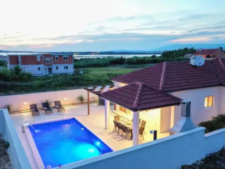 Villa 3 chambres avec piscine chauffée à Privlaka : photo 19