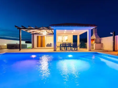 Villa 3 chambres avec piscine chauffée à Privlaka : photo 28