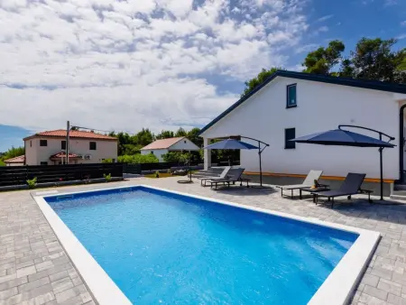 Maison neuve avec piscine privée à Vir, 1 km de la mer : photo 6