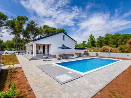 Maison neuve avec piscine privée à Vir, 1 km de la mer : photo 7