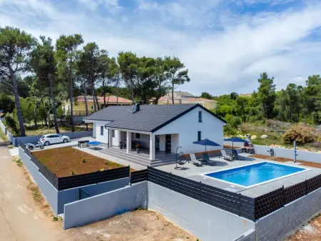 Maison neuve avec piscine privée à Vir, 1 km de la mer : photo 11